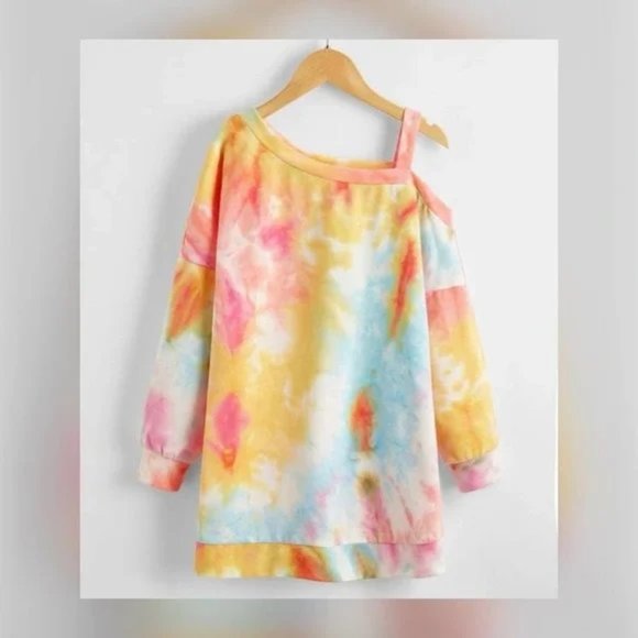 NWT Asymmetrical Oversized Tie Dye Sweatshirt - Picture 1 of 4